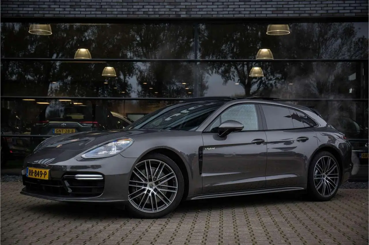 Photo 1 : Porsche Panamera 2018 Hybrid