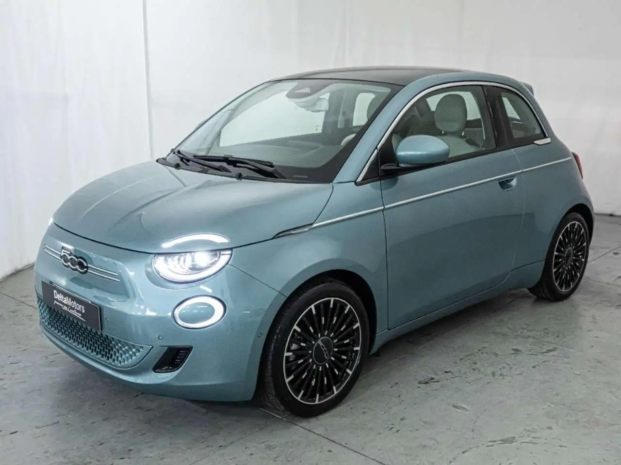 Photo 1 : Fiat 500 2022 Électrique