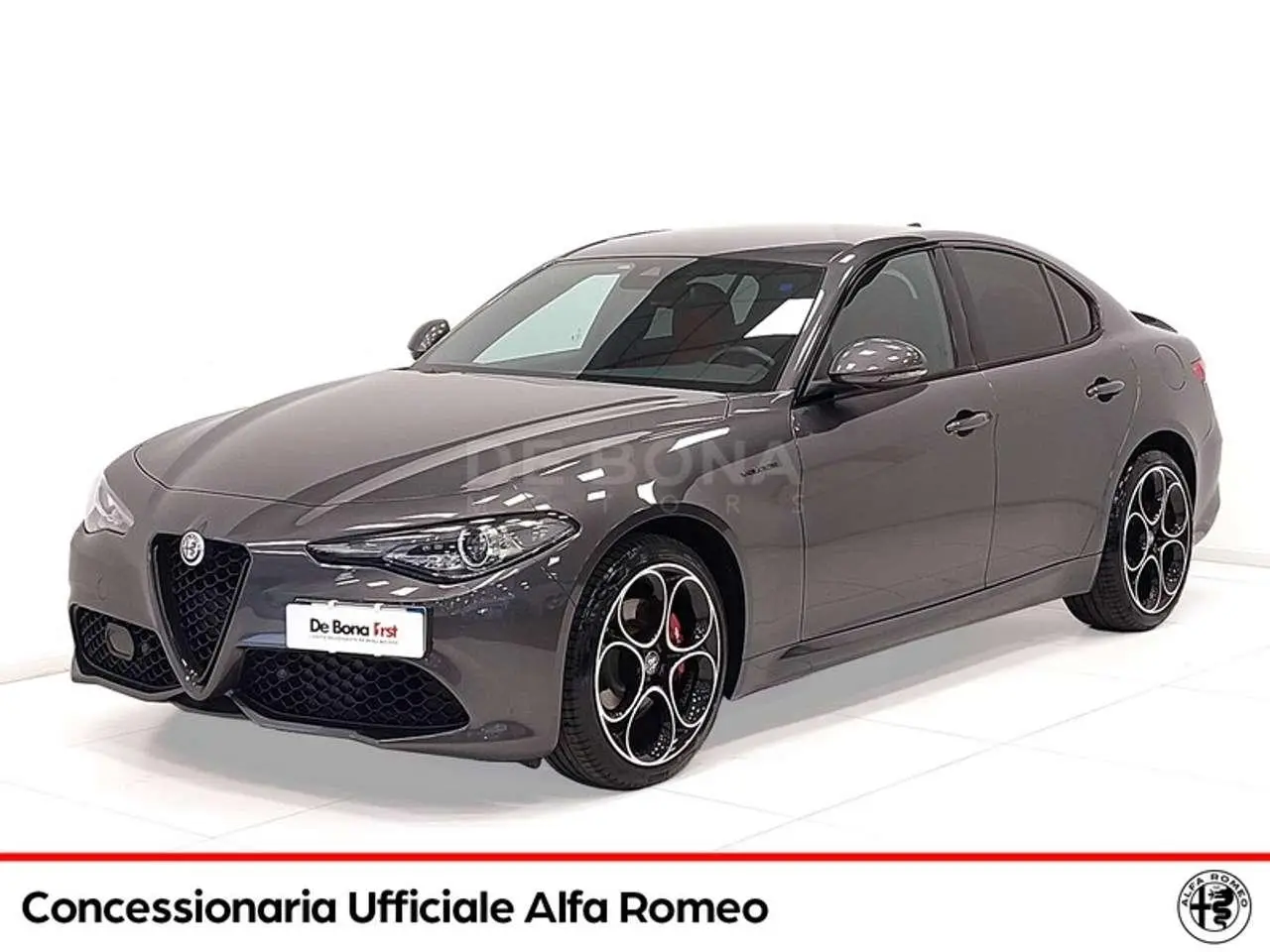 Photo 1 : Alfa Romeo Giulia 2021 Essence