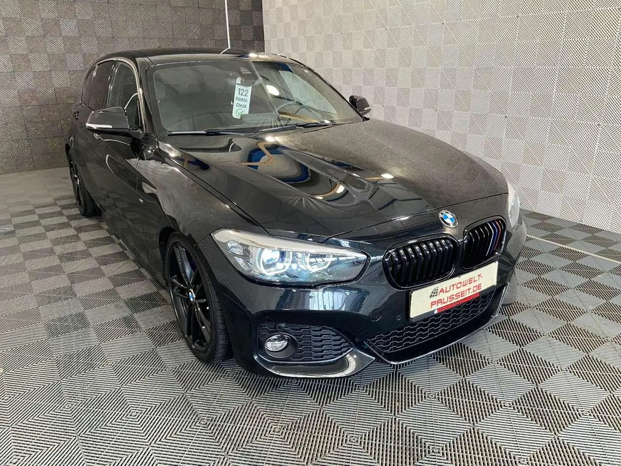 Photo 1 : Bmw Serie 1 2019 Petrol