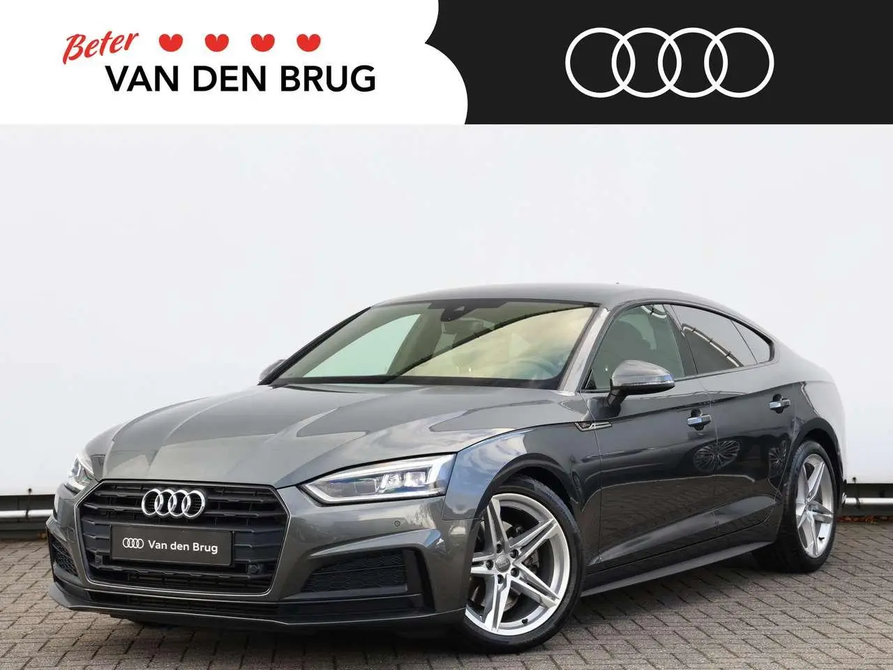 Photo 1 : Audi A5 2019 Petrol