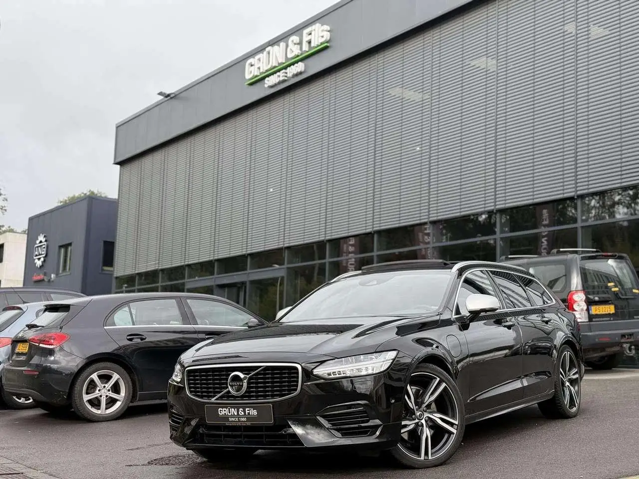 Photo 1 : Volvo V90 2019 Hybride