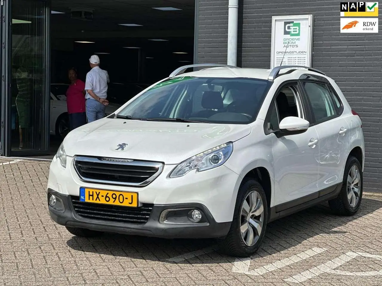 Photo 1 : Peugeot 2008 2015 Petrol