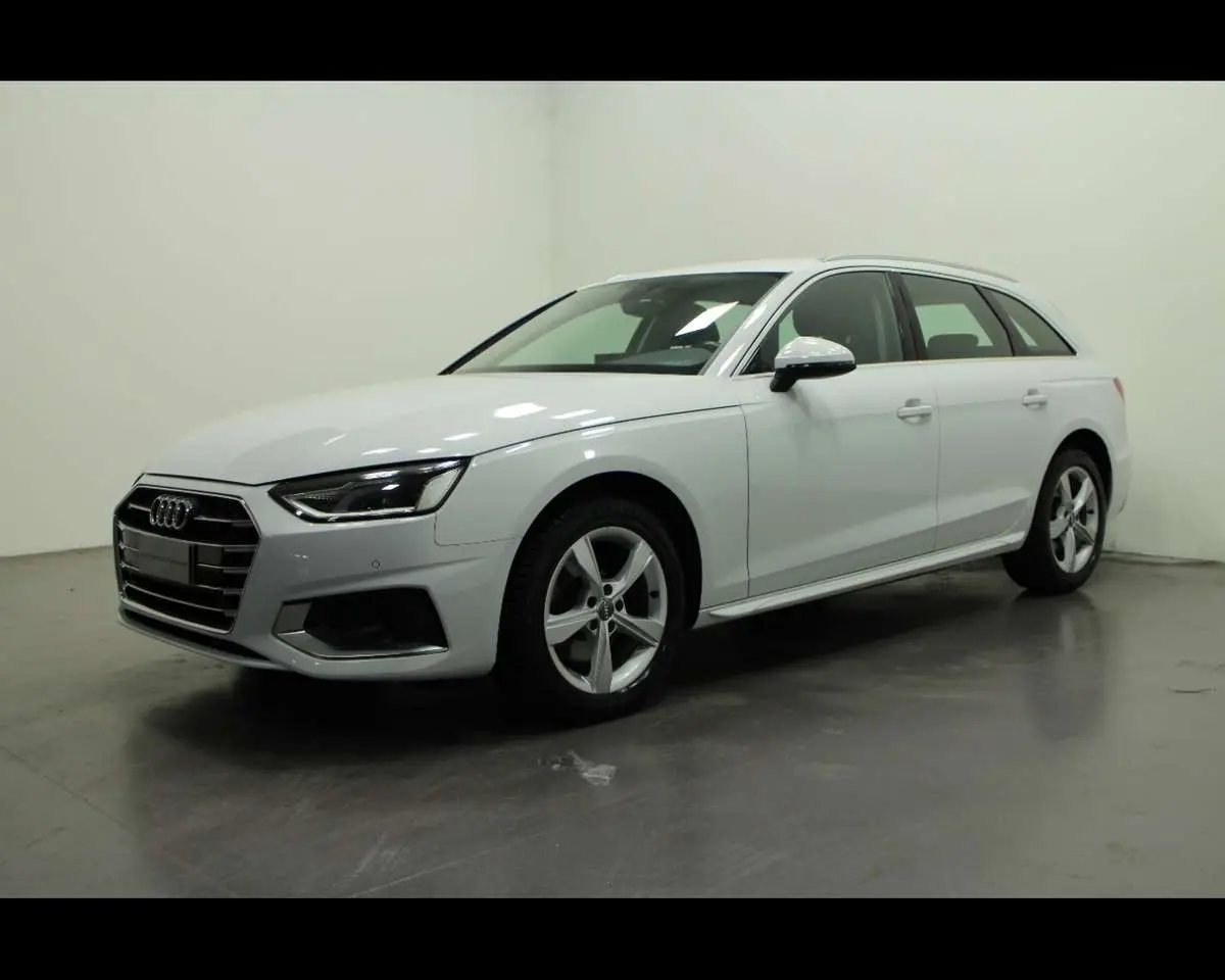 Photo 1 : Audi A4 2019 Hybrid