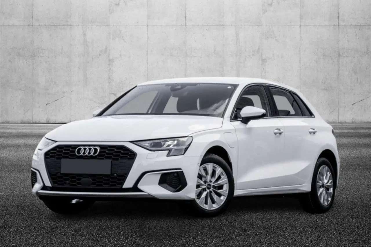 Photo 1 : Audi A3 2022 Hybride