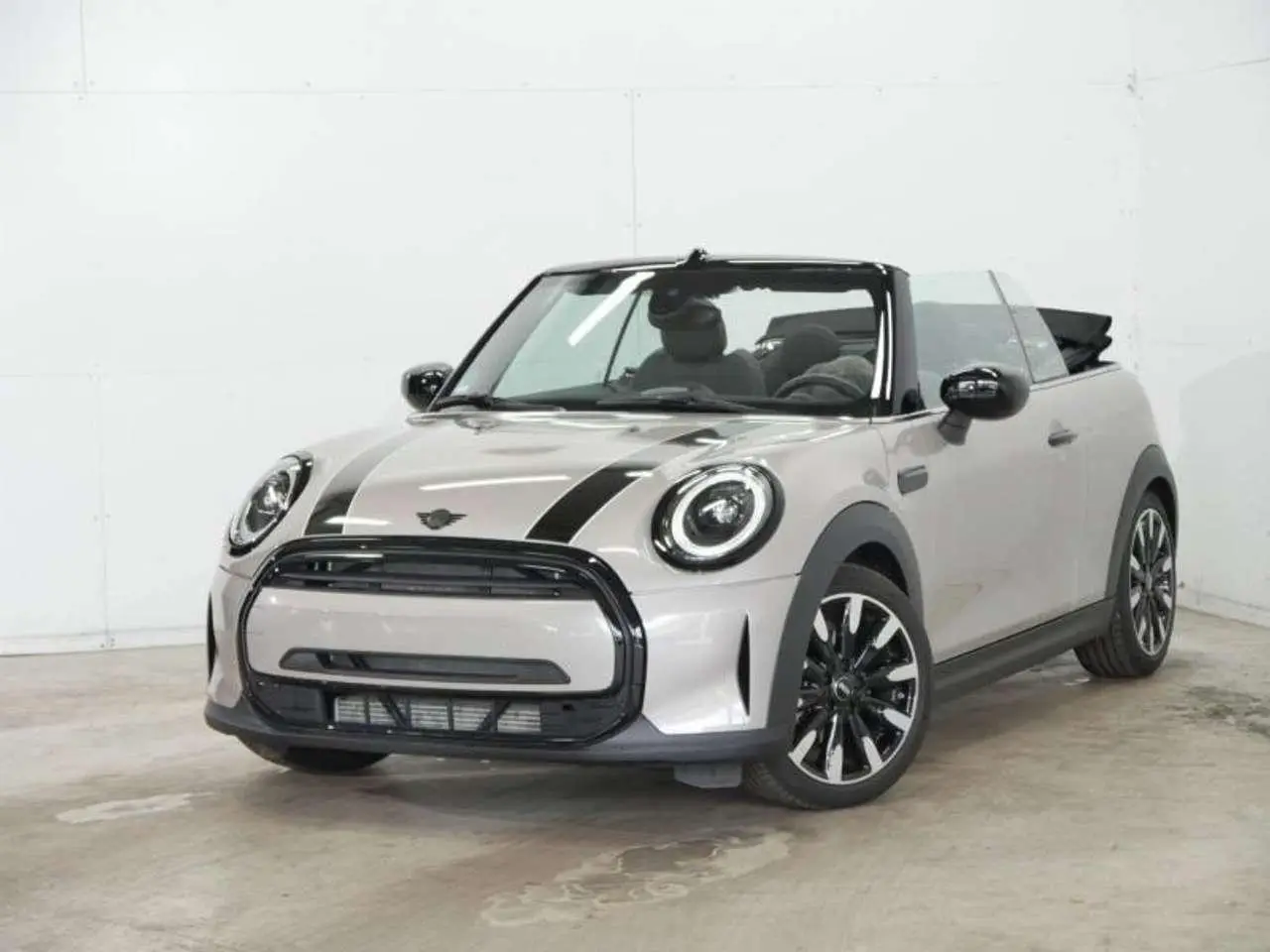 Photo 1 : Mini Cooper 2023 Petrol