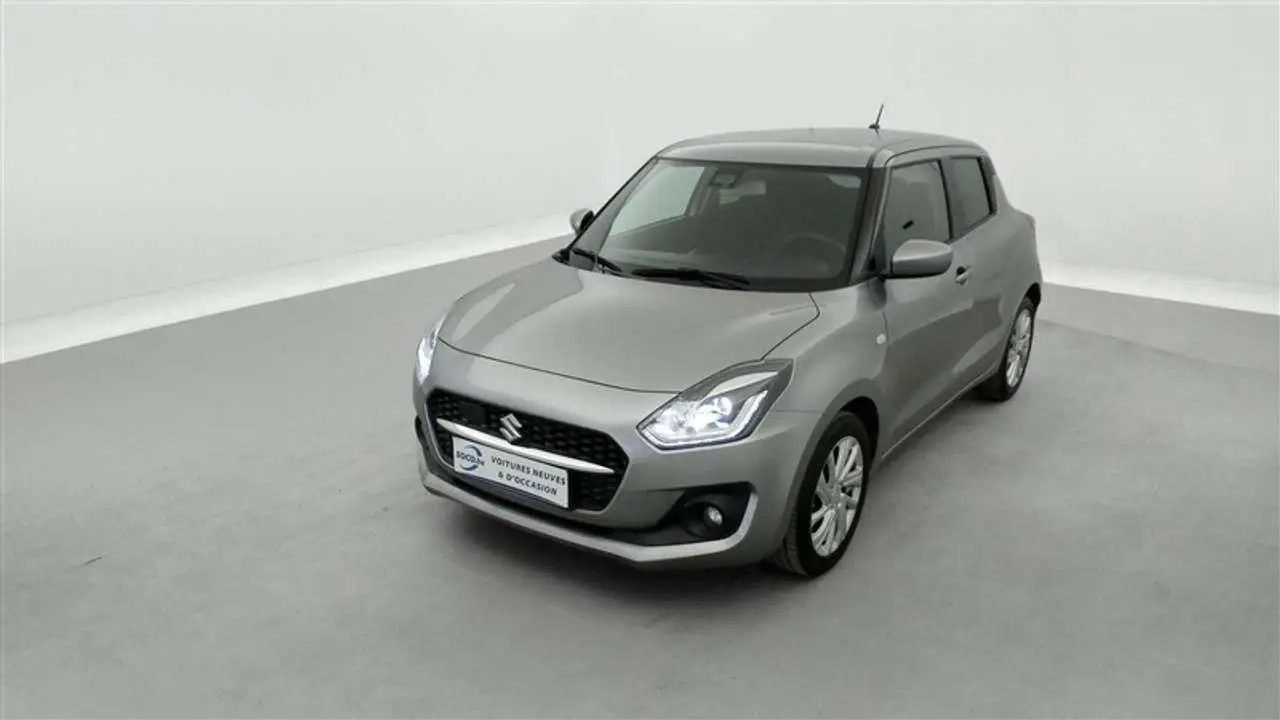 Photo 1 : Suzuki Swift 2021 Hybride