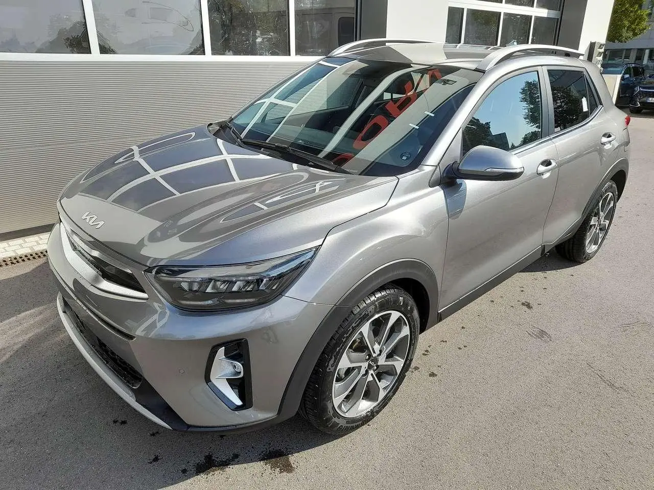 Photo 1 : Kia Stonic 2024 Petrol