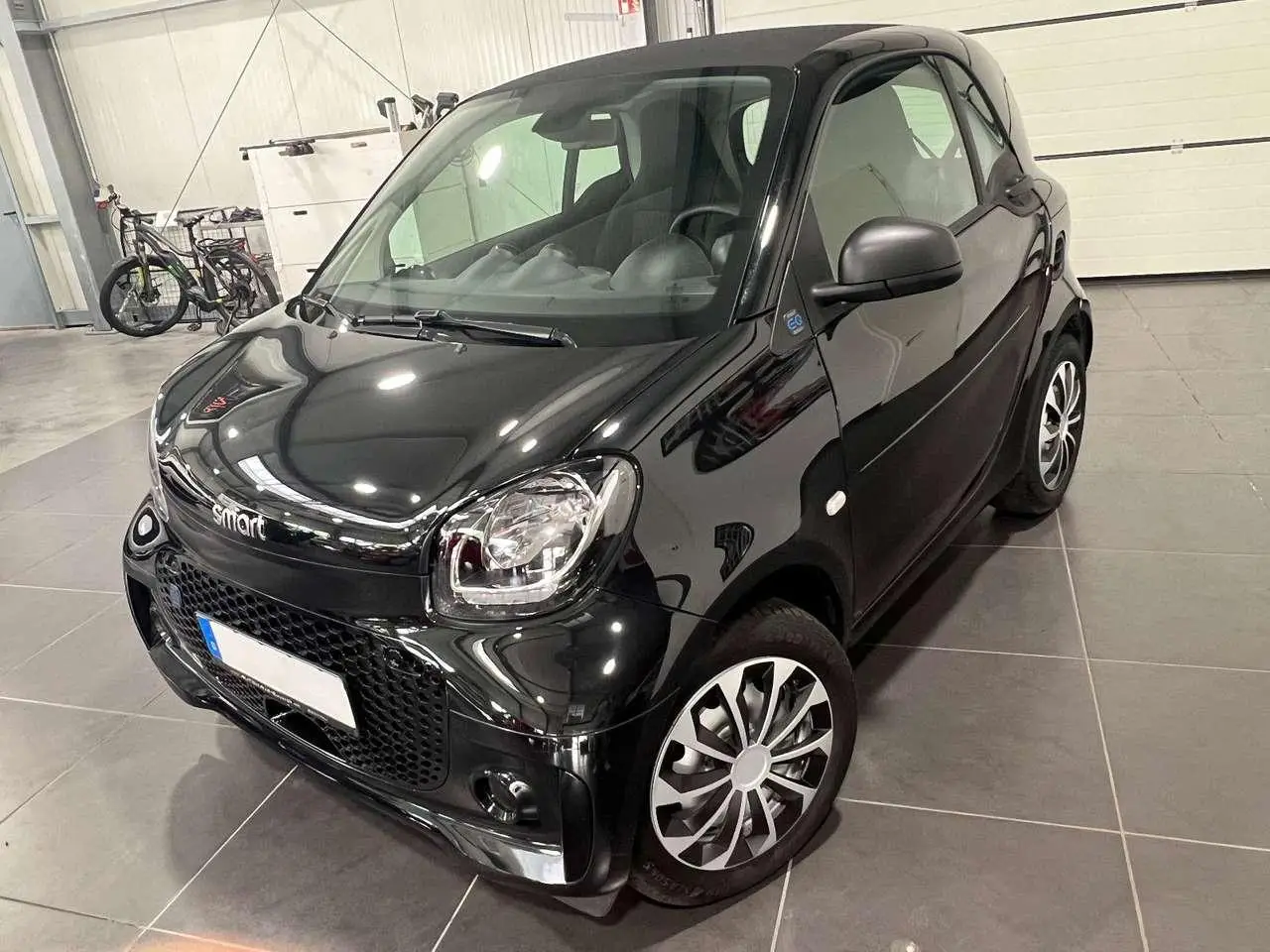 Photo 1 : Smart Fortwo 2021 Électrique