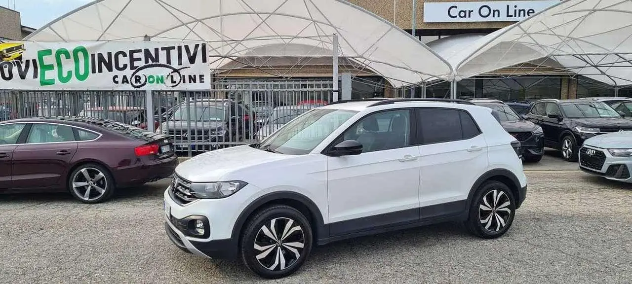 Photo 1 : Volkswagen T-cross 2021 Essence