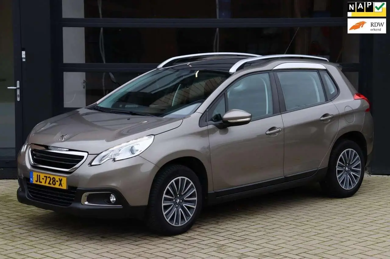 Photo 1 : Peugeot 2008 2016 Petrol