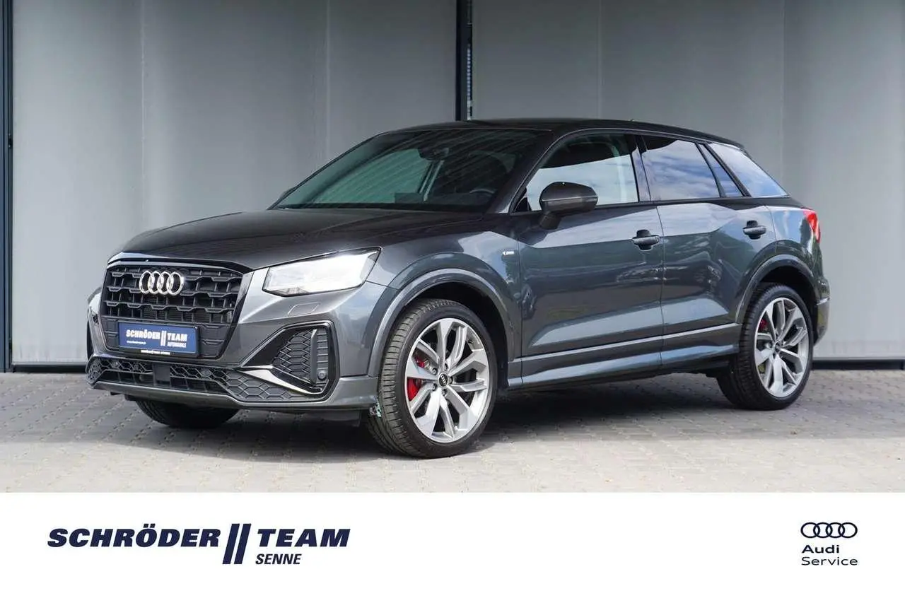 Photo 1 : Audi Q2 2023 Petrol