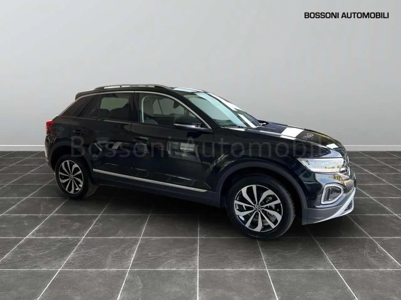 Photo 1 : Volkswagen T-roc 2023 Petrol