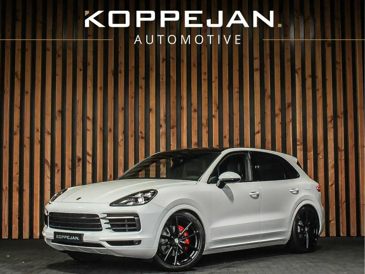 Photo 1 : Porsche Cayenne 2018 Hybride