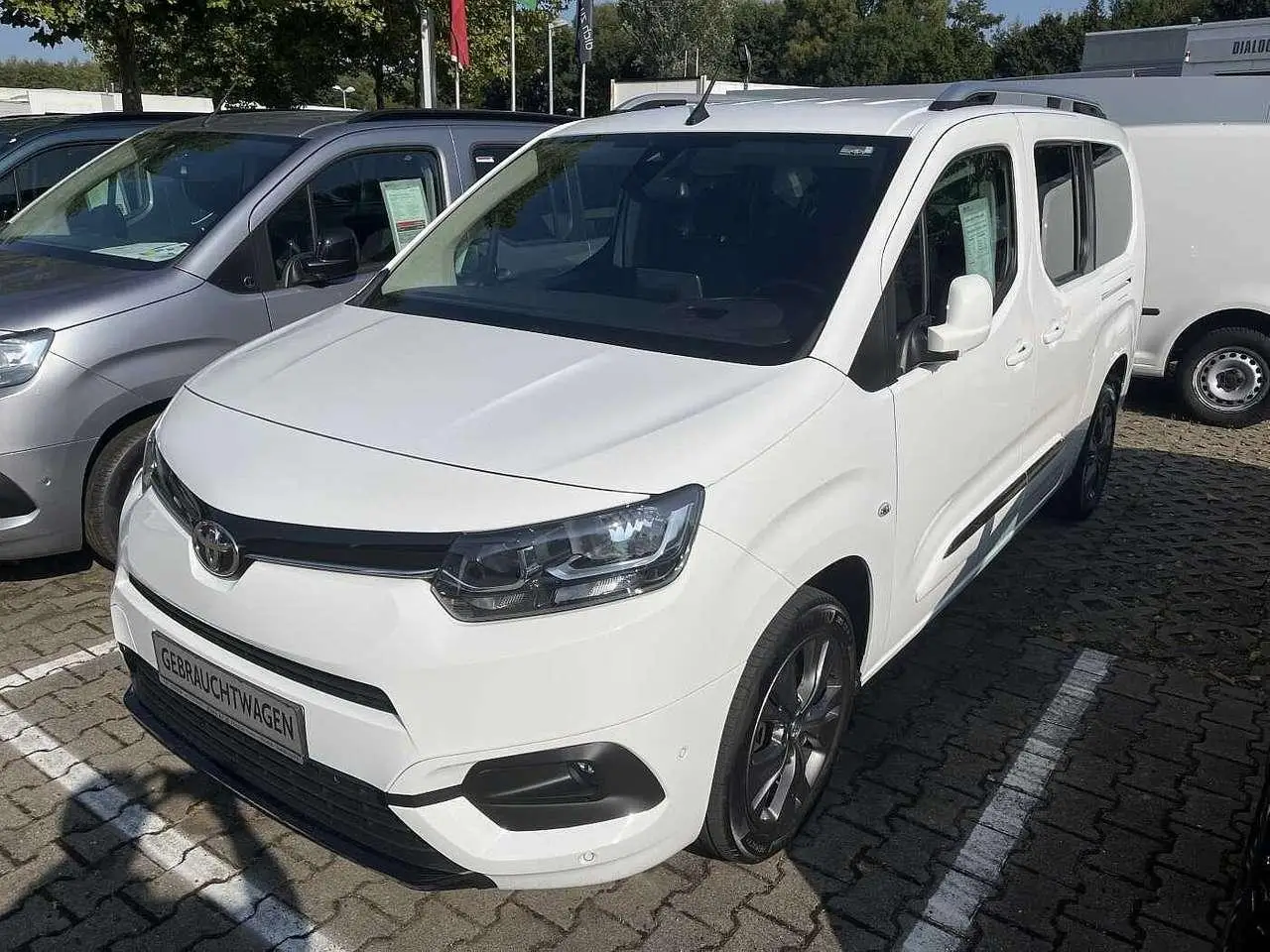 Photo 1 : Toyota Proace 2020 Petrol