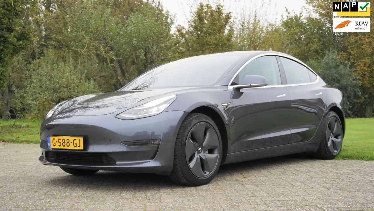 Photo 1 : Tesla Model 3 2019 Électrique