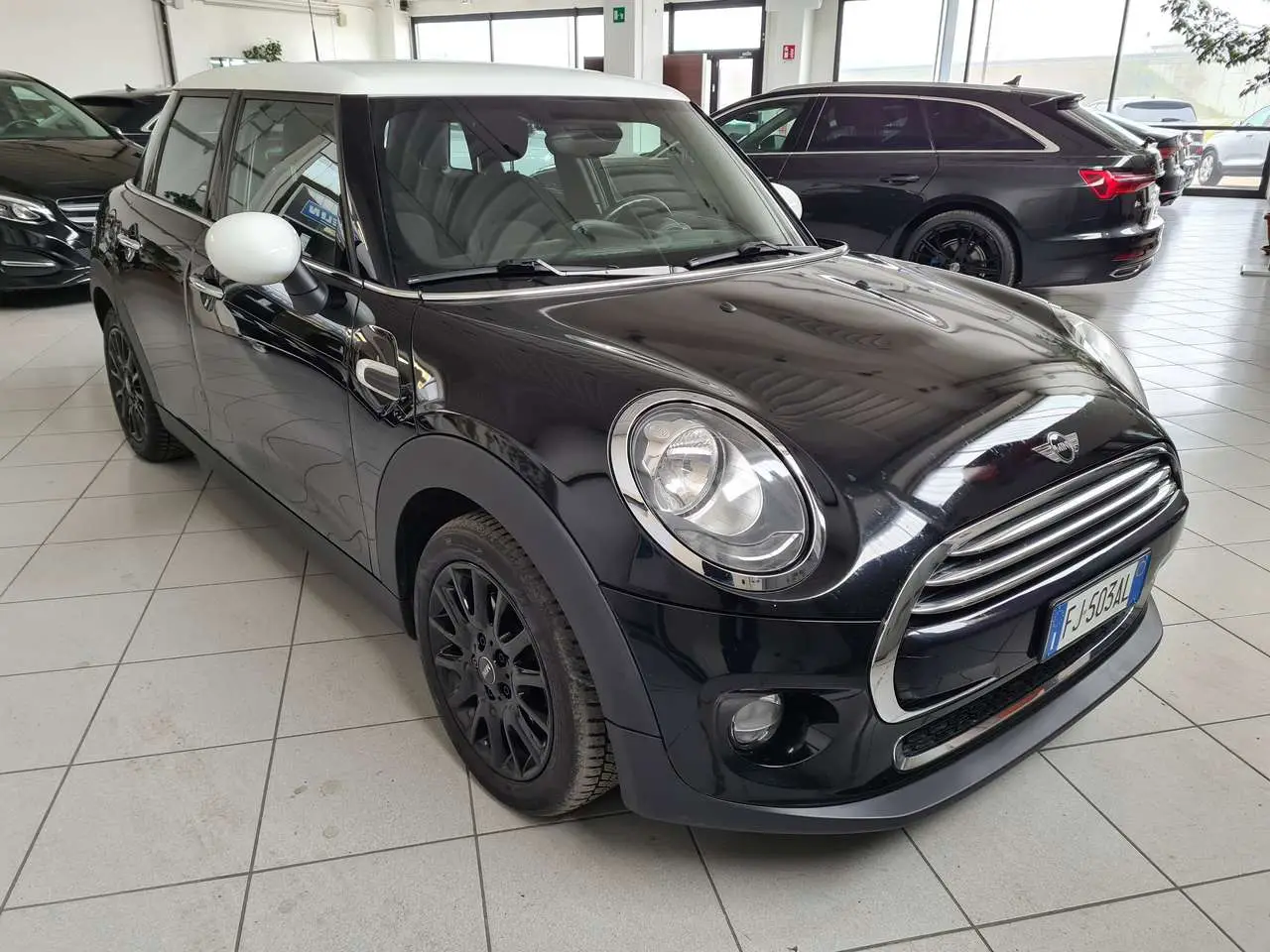 Photo 1 : Mini Cooper 2017 Diesel