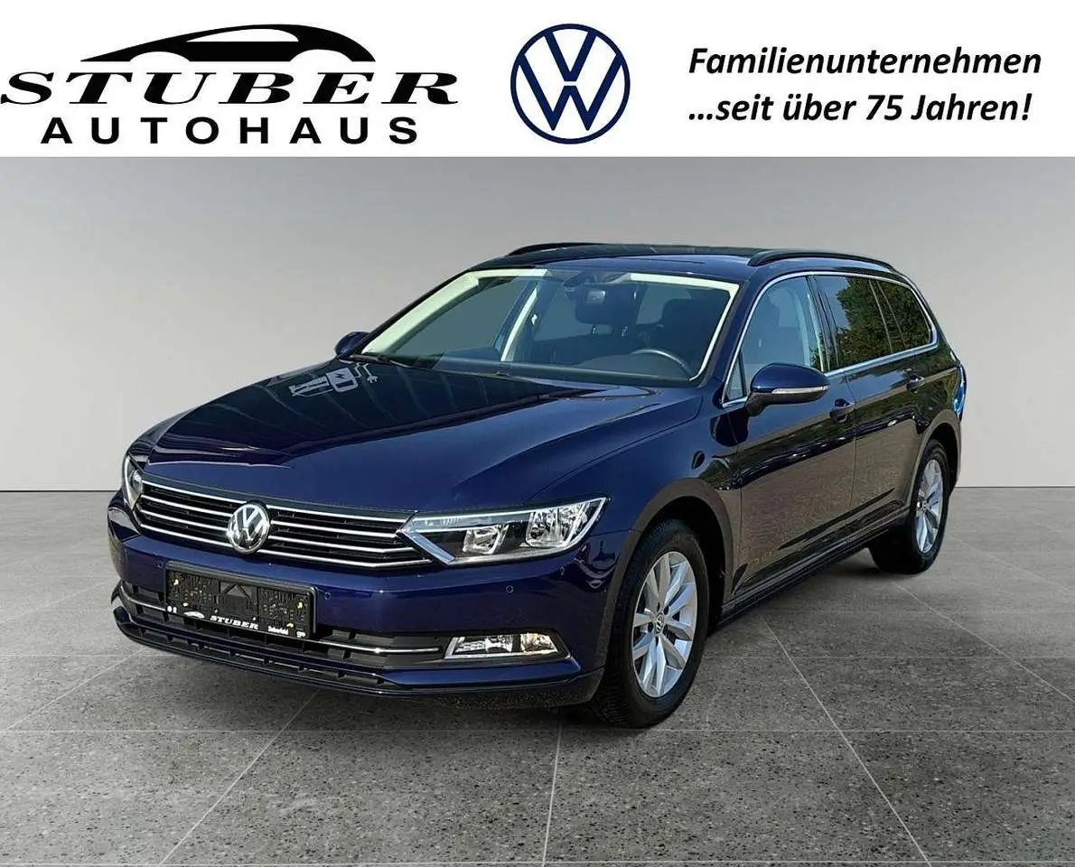 Photo 1 : Volkswagen Passat 2018 Petrol