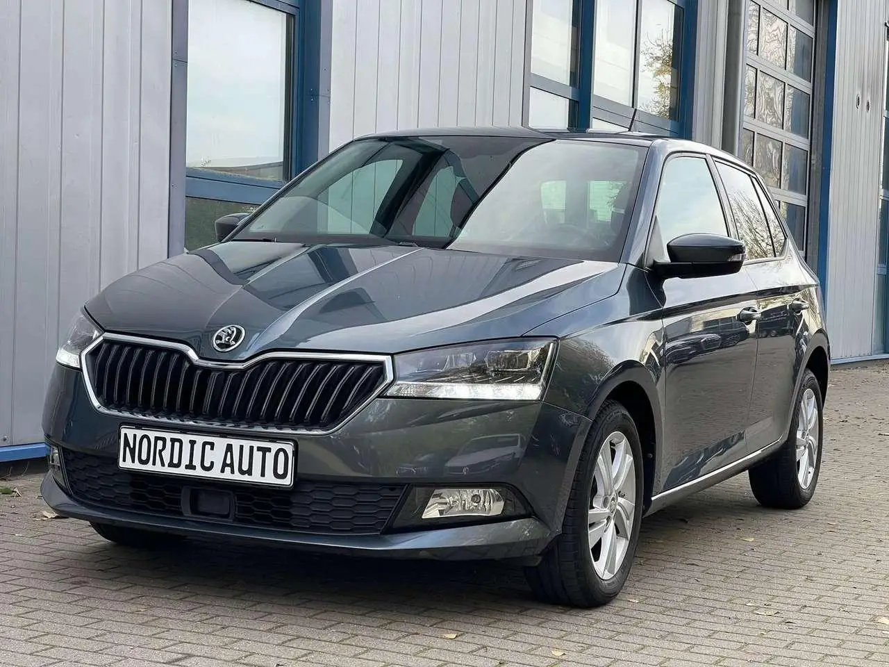 Photo 1 : Skoda Fabia 2021 Petrol