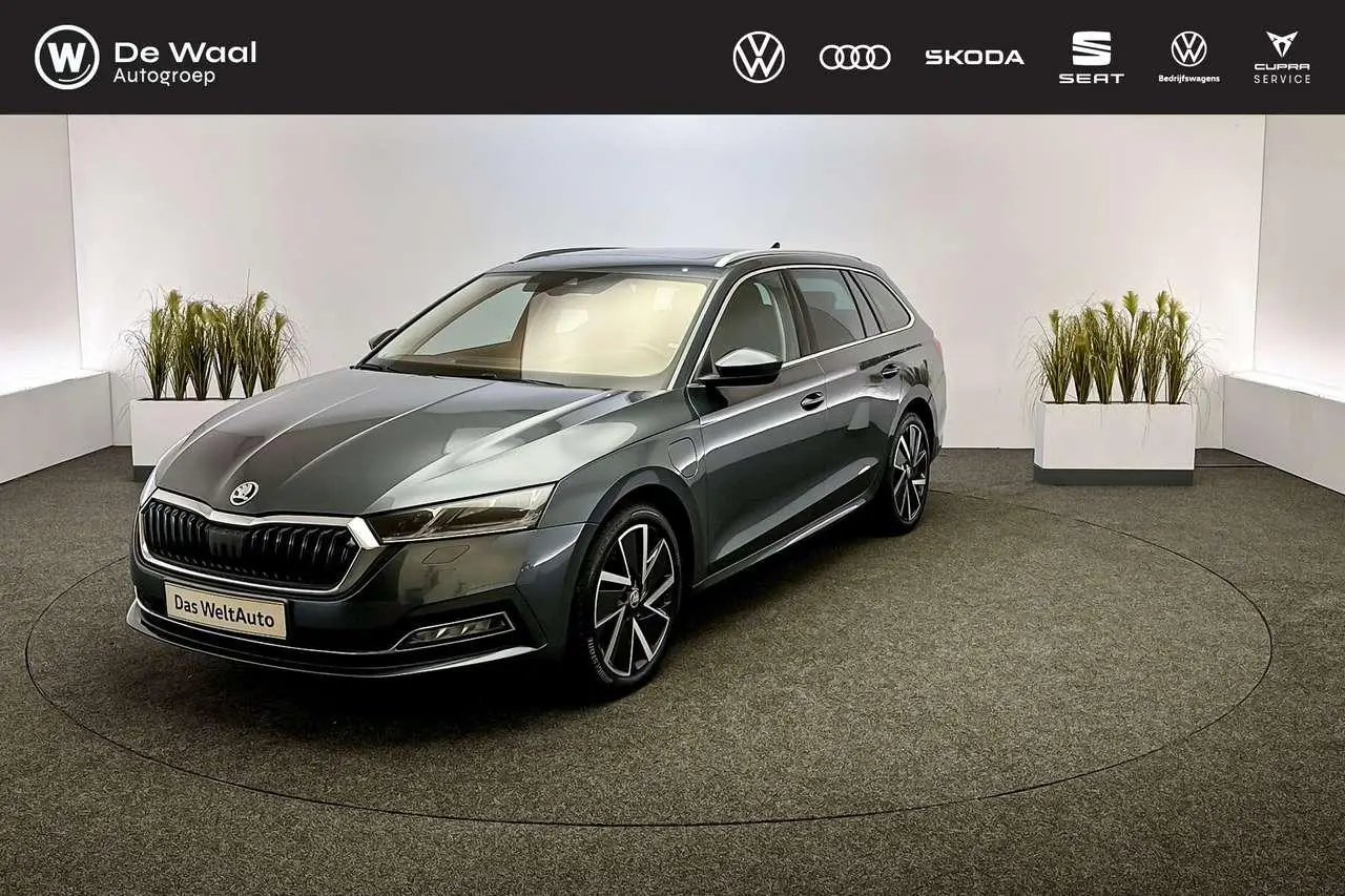 Photo 1 : Skoda Octavia 2021 Hybride