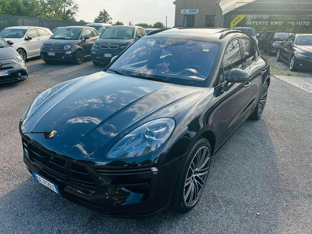 Photo 1 : Porsche Macan 2021 Essence