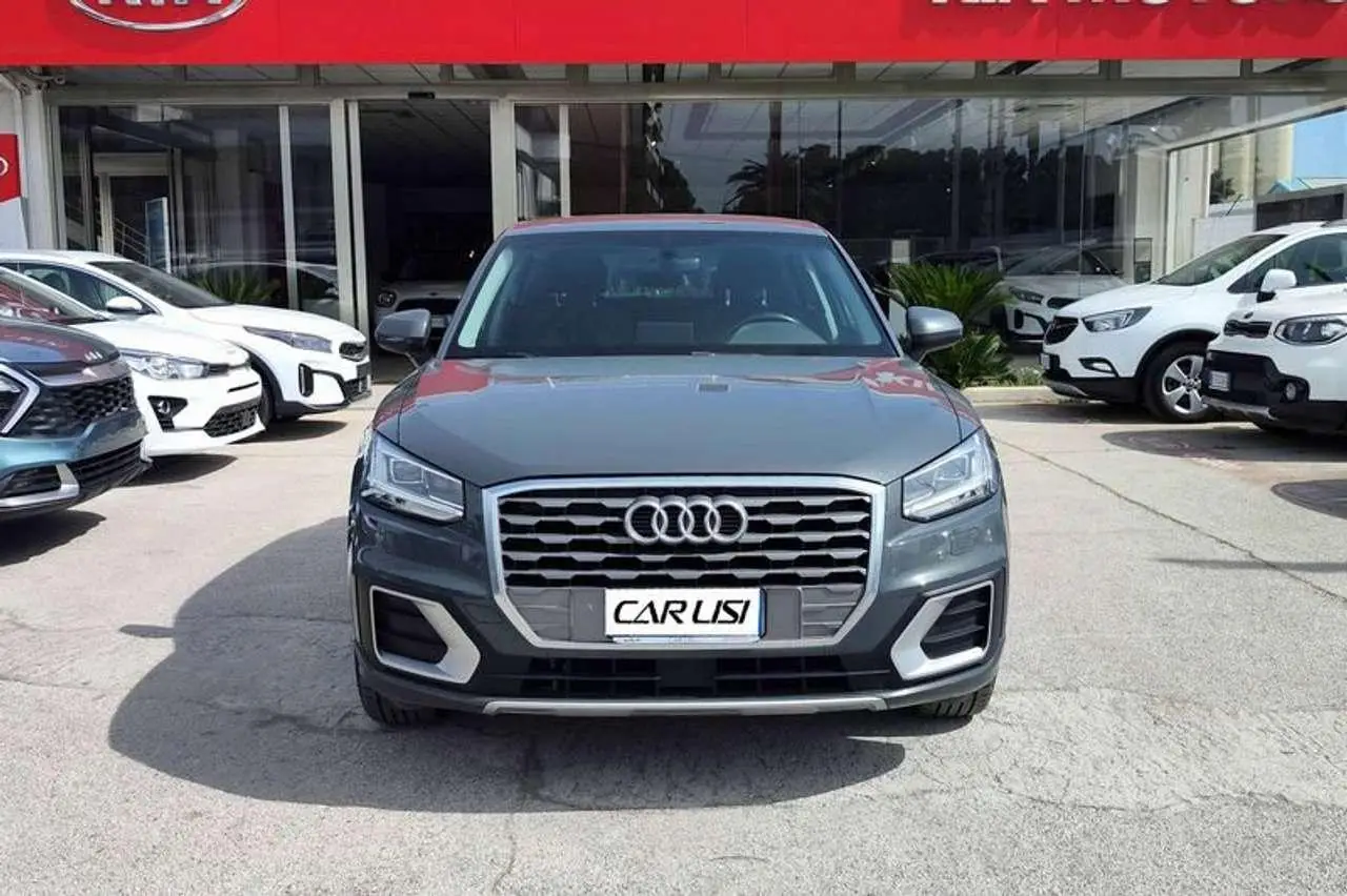 Photo 1 : Audi Q2 2018 Diesel