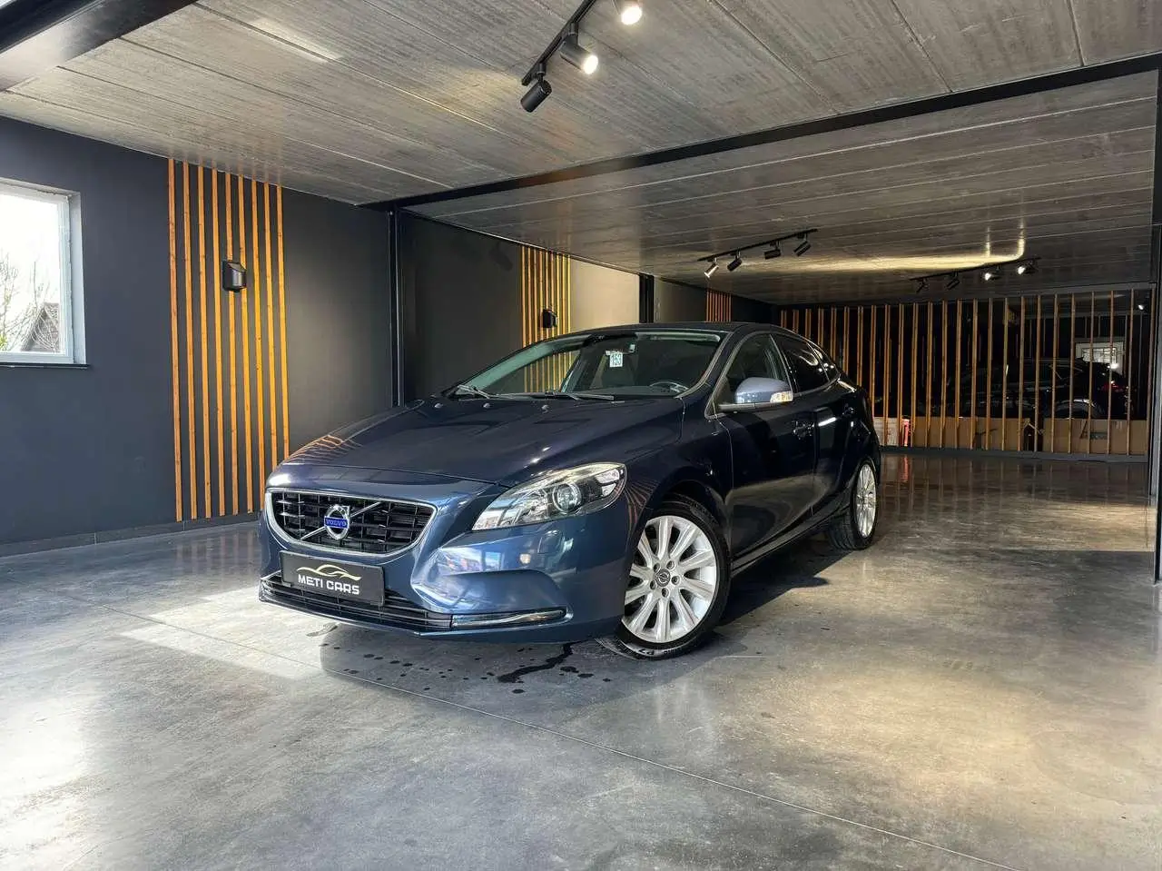 Photo 1 : Volvo V40 2015 Diesel