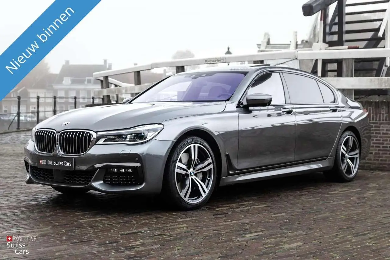 Photo 1 : Bmw Serie 7 2016 Petrol