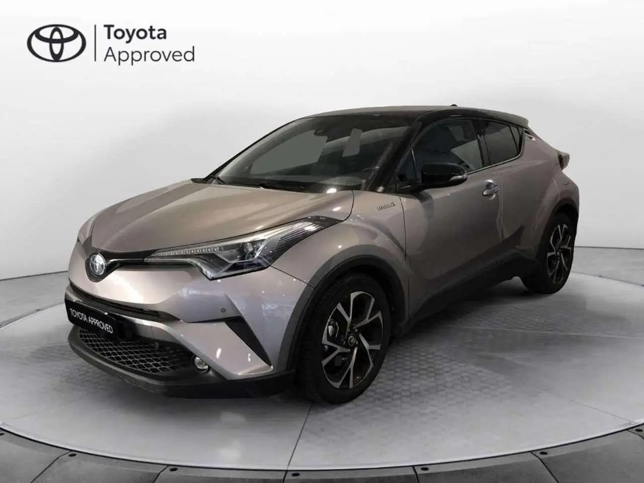 Photo 1 : Toyota C-hr 2017 Hybrid