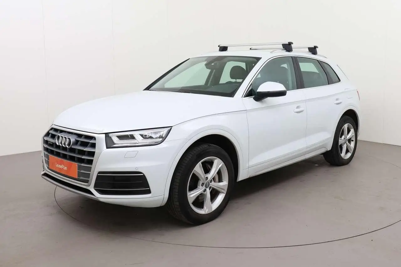 Photo 1 : Audi Q5 2020 Hybride