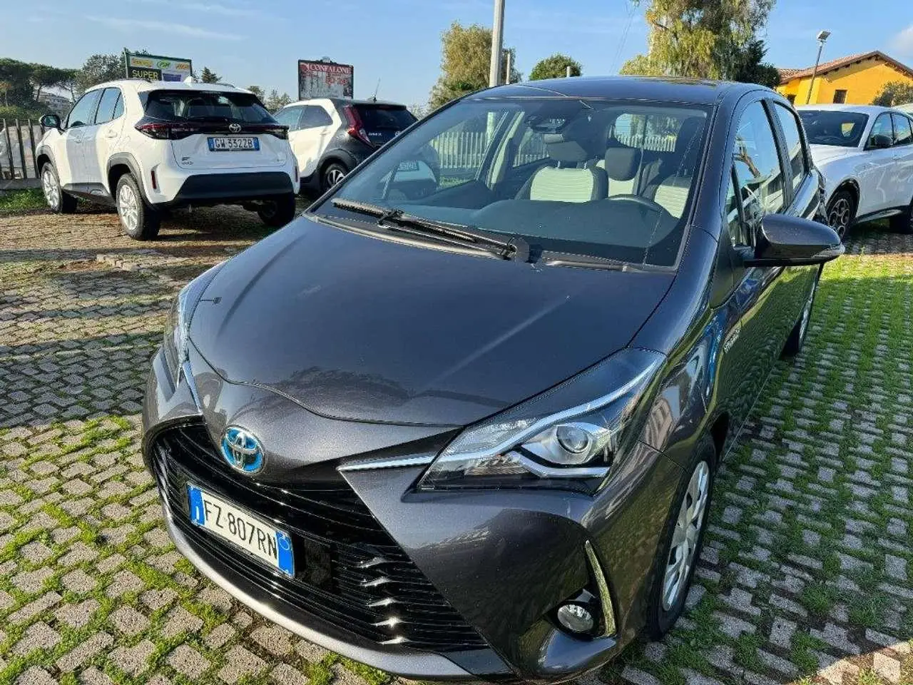 Photo 1 : Toyota Yaris 2019 Hybrid