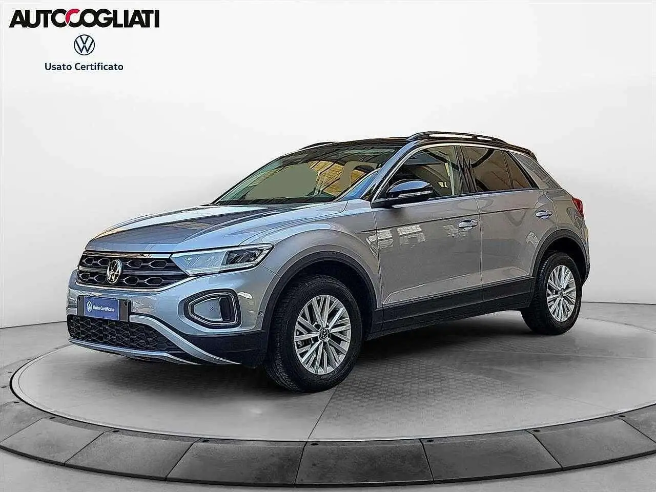 Photo 1 : Volkswagen T-roc 2023 Essence