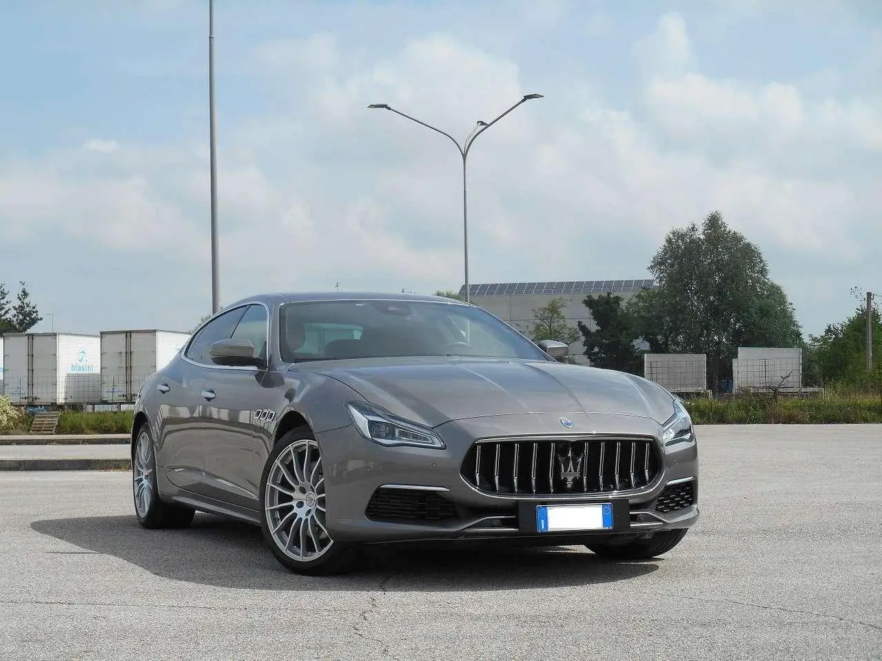 Photo 1 : Maserati Quattroporte 2021 Essence