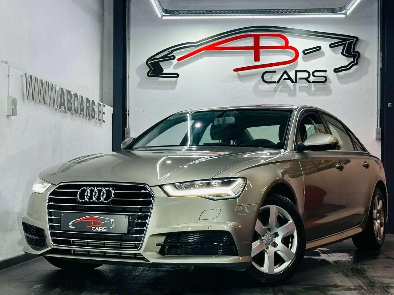 Photo 1 : Audi A6 2017 Petrol