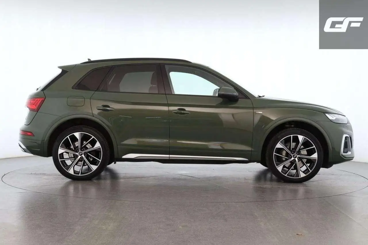 Photo 1 : Audi Q5 2021 Hybride