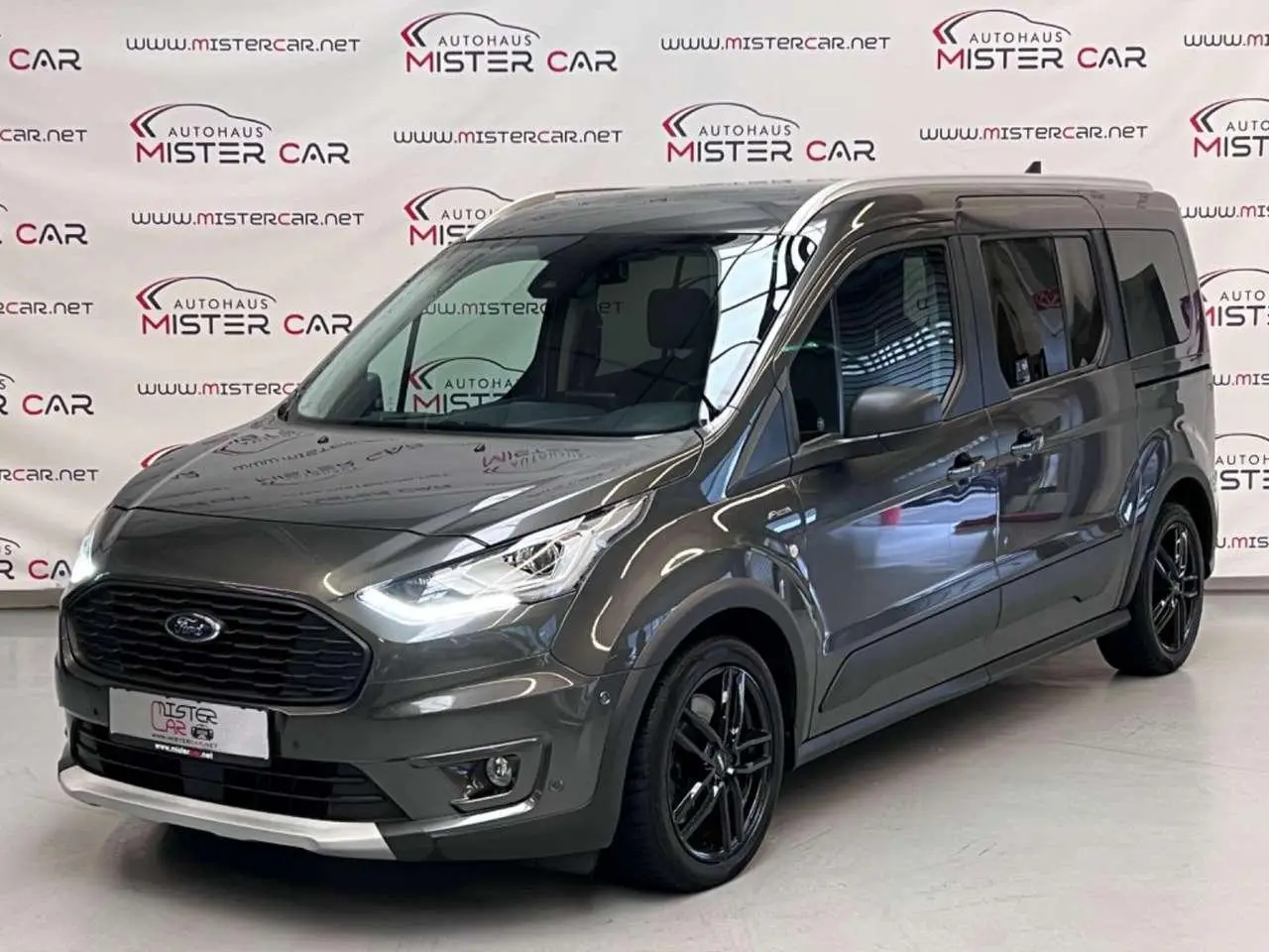 Photo 1 : Ford Grand Tourneo 2022 Diesel