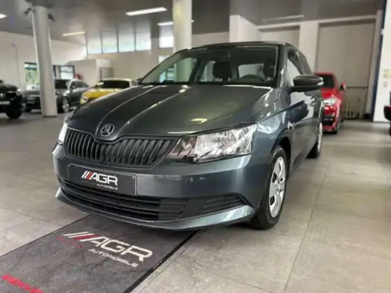 Photo 1 : Skoda Fabia 2016 Petrol