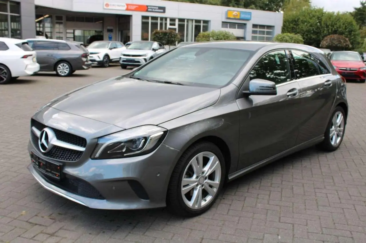 Photo 1 : Mercedes-benz Classe A 2017 Petrol