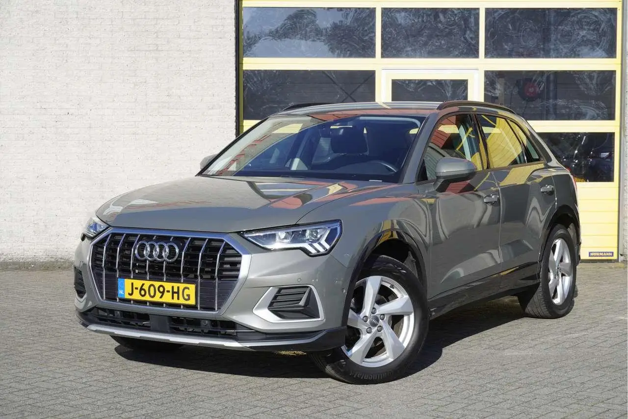 Photo 1 : Audi Q3 2020 Hybrid