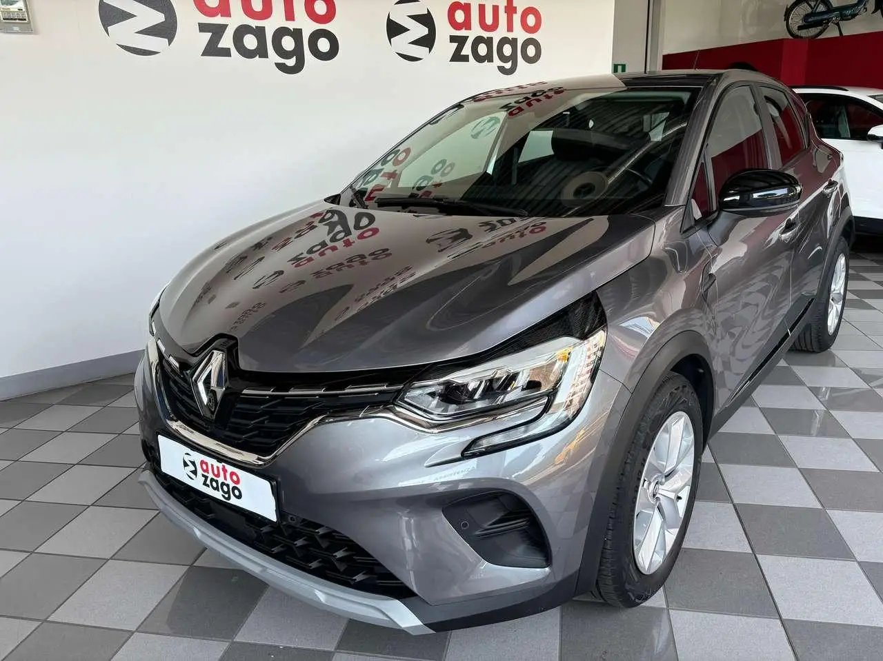 Photo 1 : Renault Captur 2021 Petrol