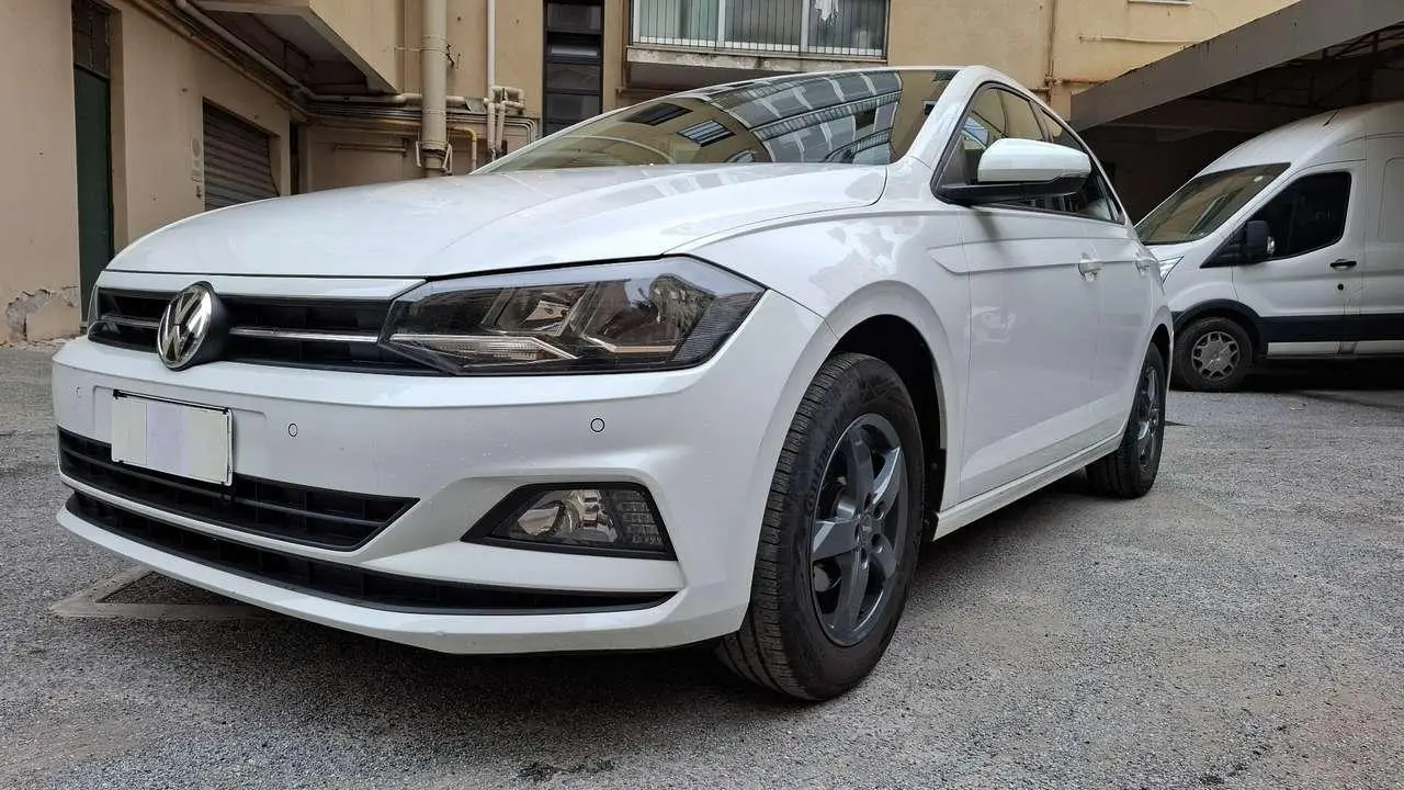 Photo 1 : Volkswagen Polo 2018 Petrol