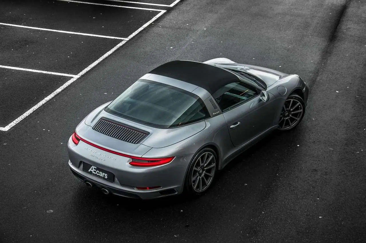 Photo 1 : Porsche 911 Targa 2017 Essence