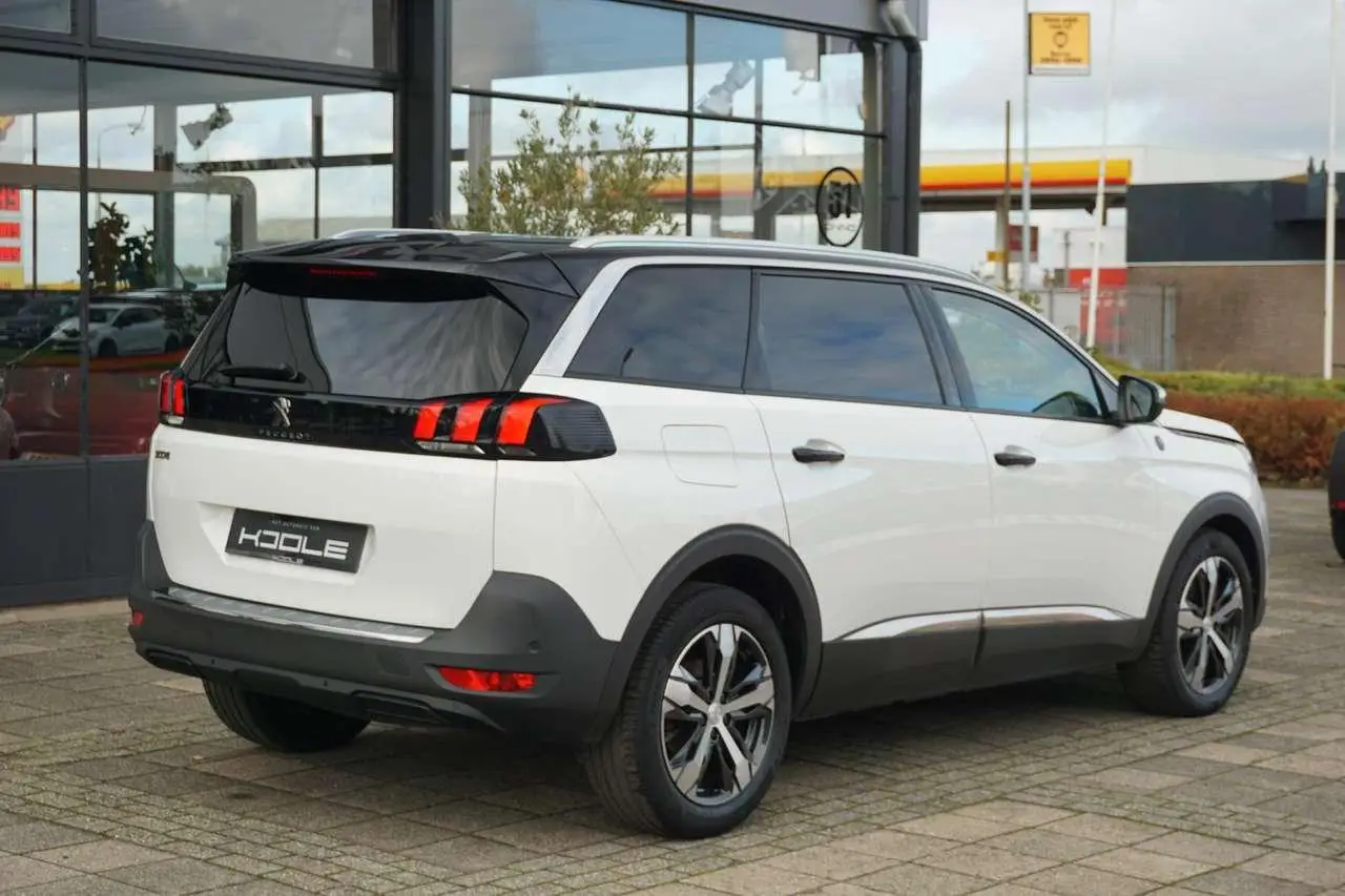 Photo 1 : Peugeot 5008 2020 Petrol