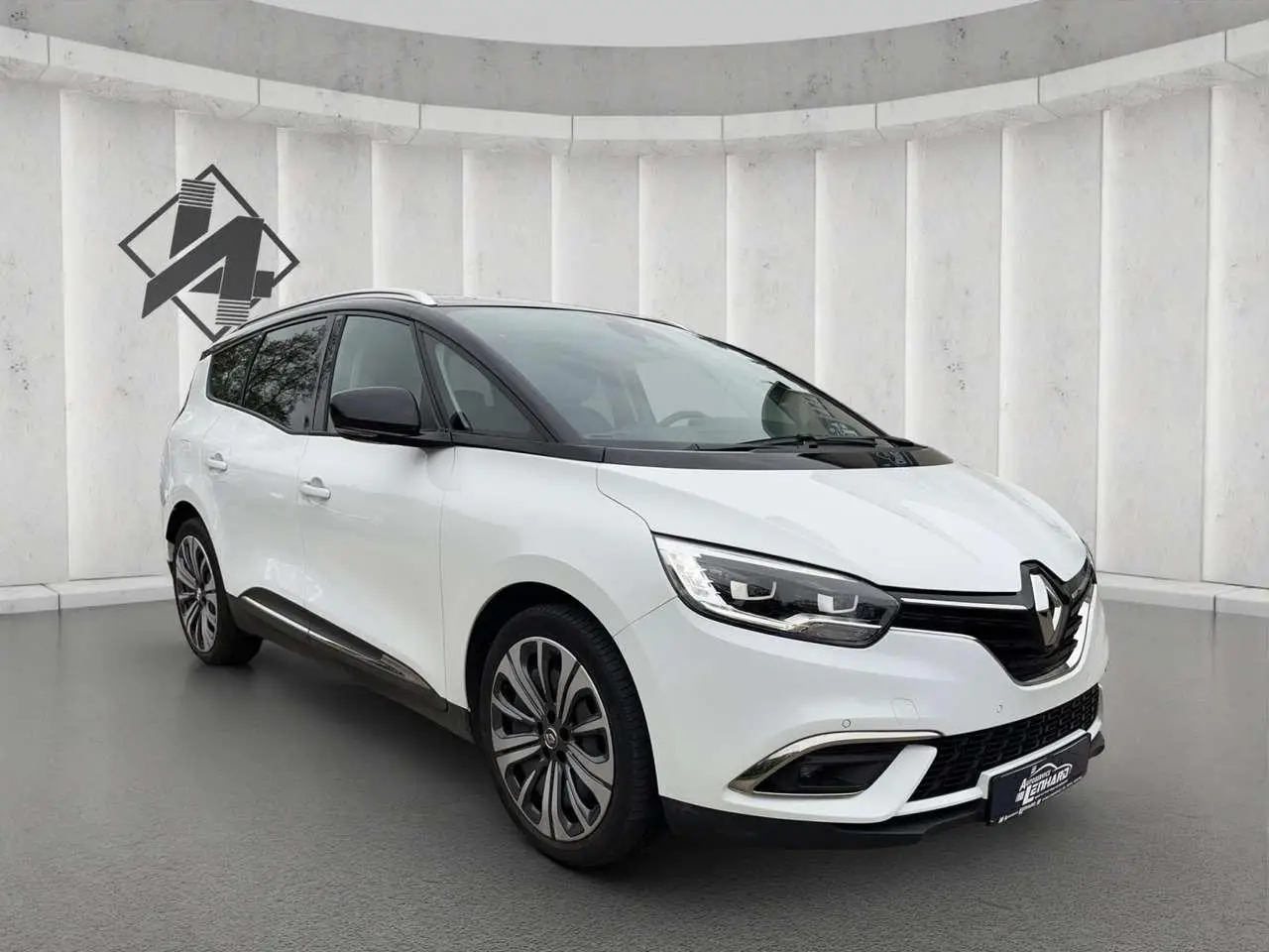 Photo 1 : Renault Grand Scenic 2022 Essence