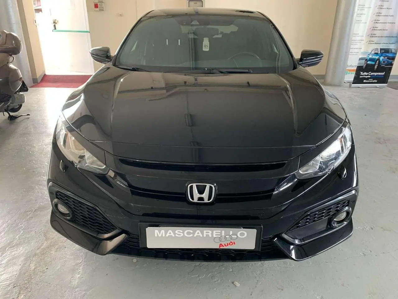 Photo 1 : Honda Civic 2019 Essence