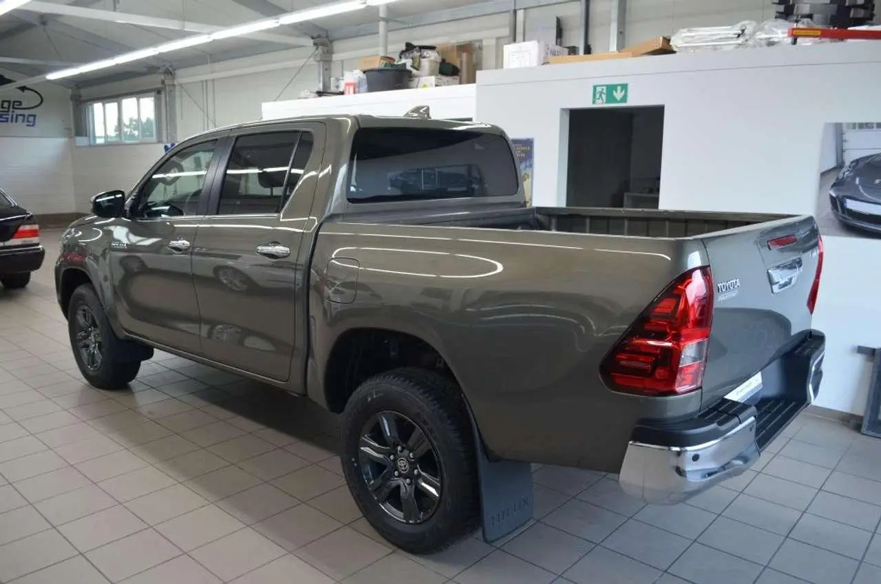 Photo 1 : Toyota Hilux 2024 Diesel