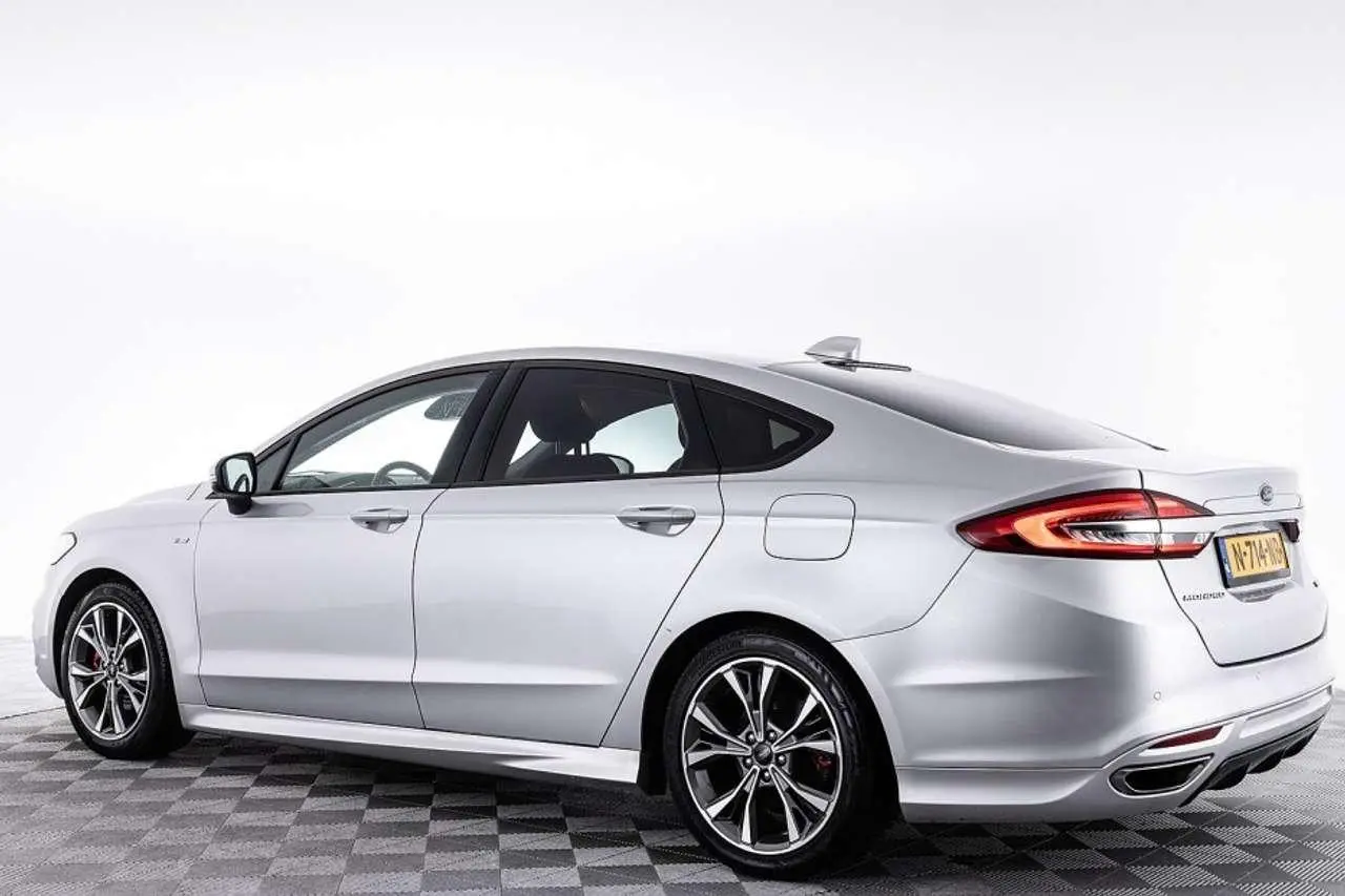 Photo 1 : Ford Mondeo 2021 Hybrid