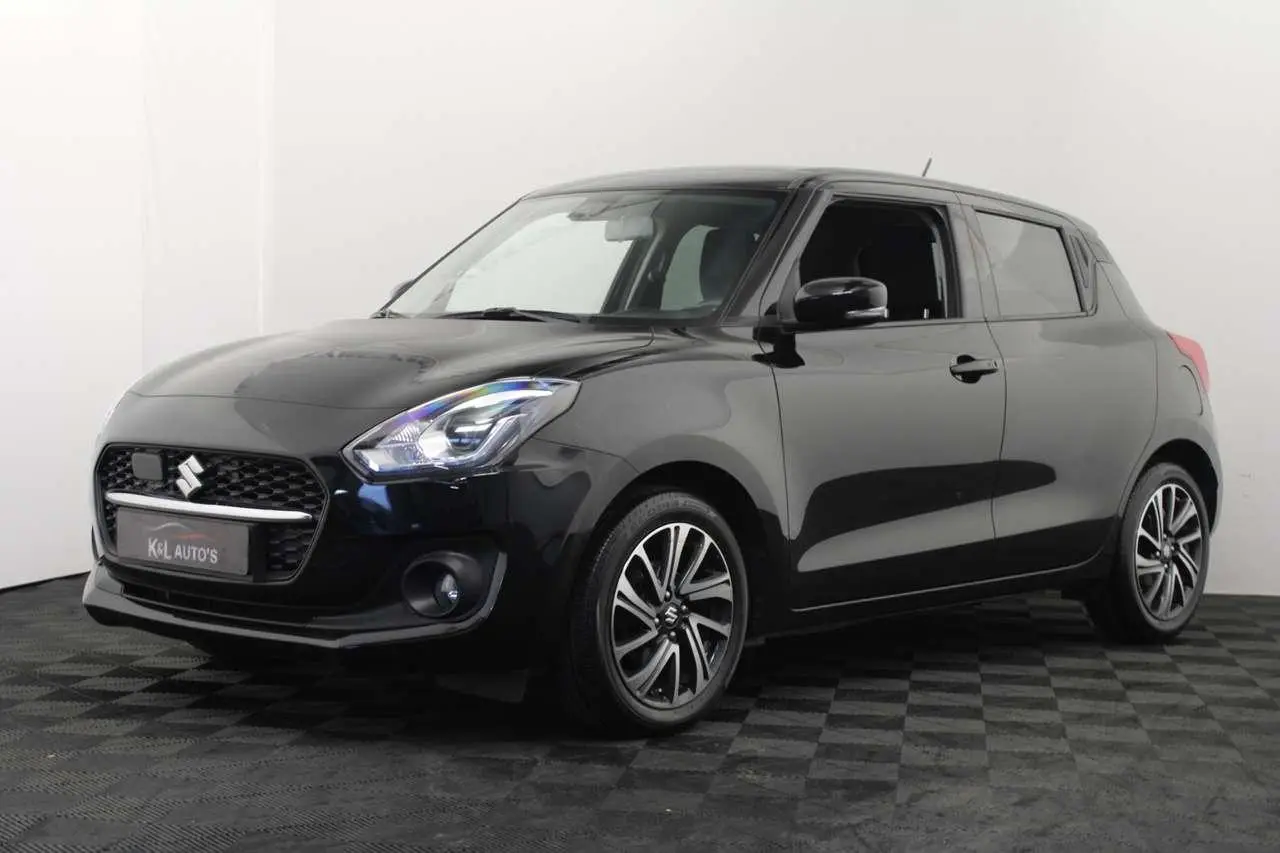 Photo 1 : Suzuki Swift 2023 Essence