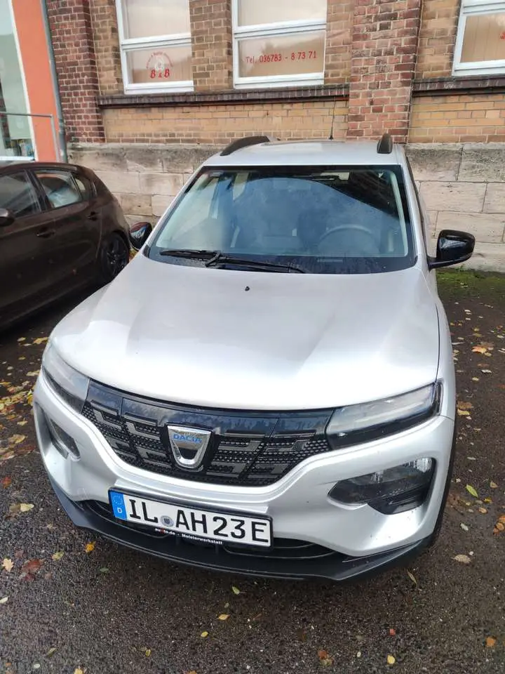 Photo 1 : Dacia Spring 2022 Electric