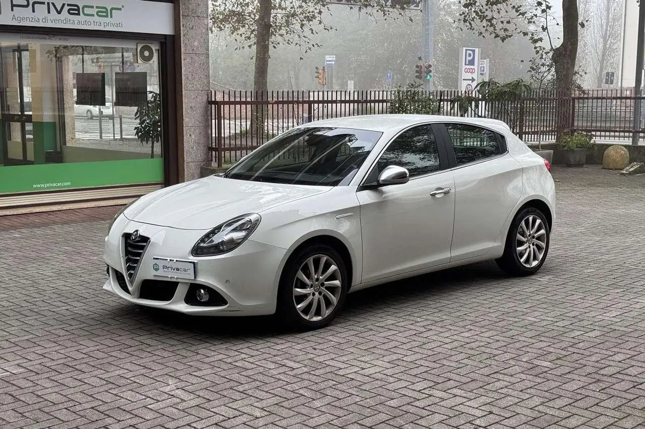 Photo 1 : Alfa Romeo Giulietta 2015 Diesel